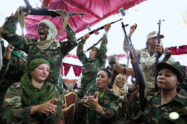 Les « amazones » de Kadhafi – femmesdumaroc