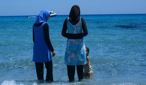 Tanger : elles exigent une plage pour femmes