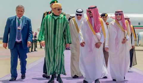 Le-Prince-Moulay-Rachid-représente-le-Roi-au-Sommet-arabe-de-Djeddah