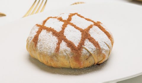 Pastilla-individuelle-au-poulet-et-aux-amandes