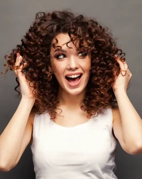 cheveux--bouclee